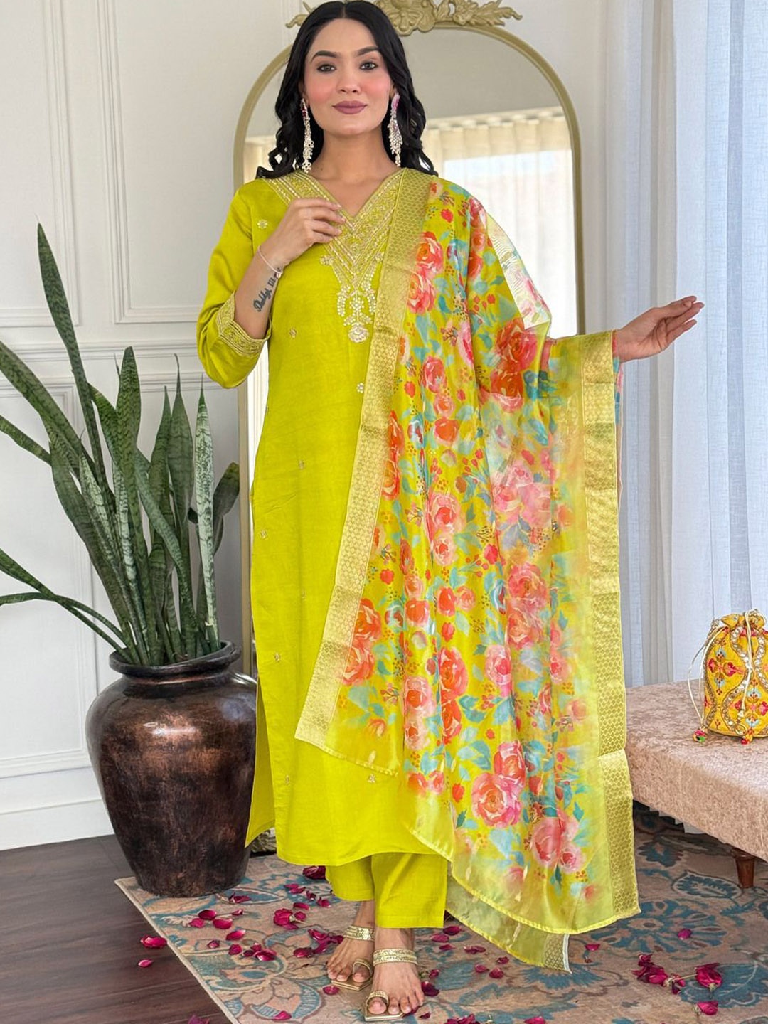 

DIVASTRI Women Ethnic Motifs Embroidered Regular Sequinned Kurta with Trousers & With Dupatta, Fluorescent green