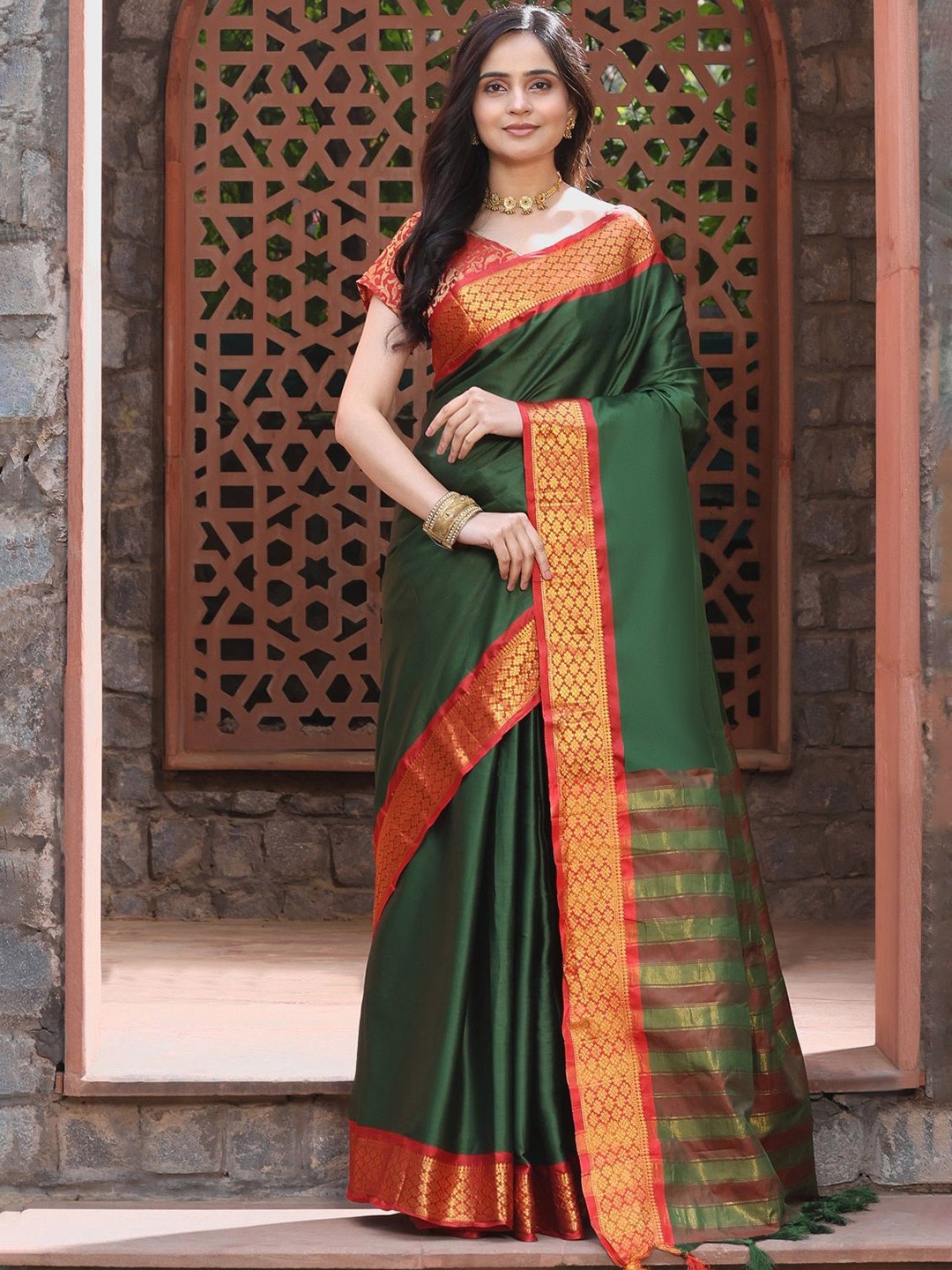 

ORUS Zari Pure Silk Kanjeevaram Saree, Green