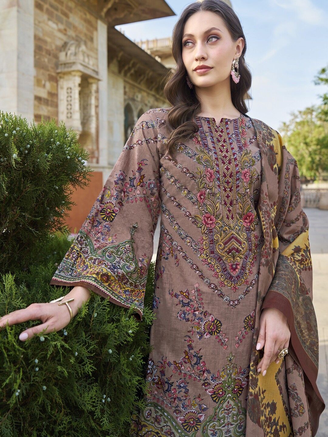 

DRAVINAM Trends Embroidered Pure Cotton Unstitched Dress Material, Brown