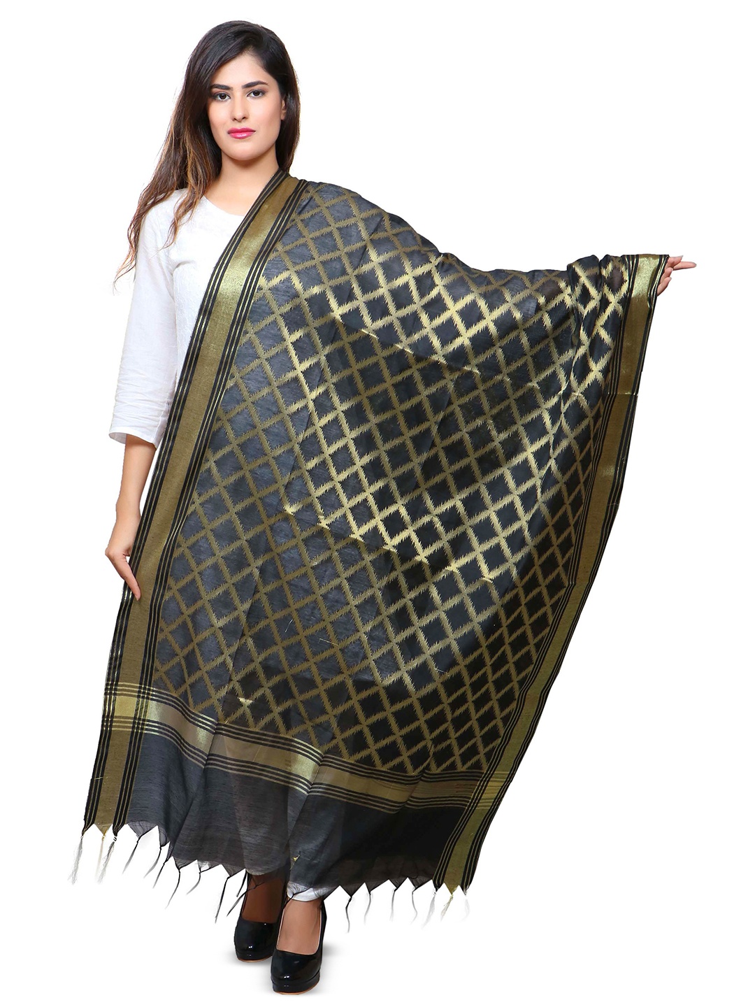 

BAESD Woven Design Dupatta, Black