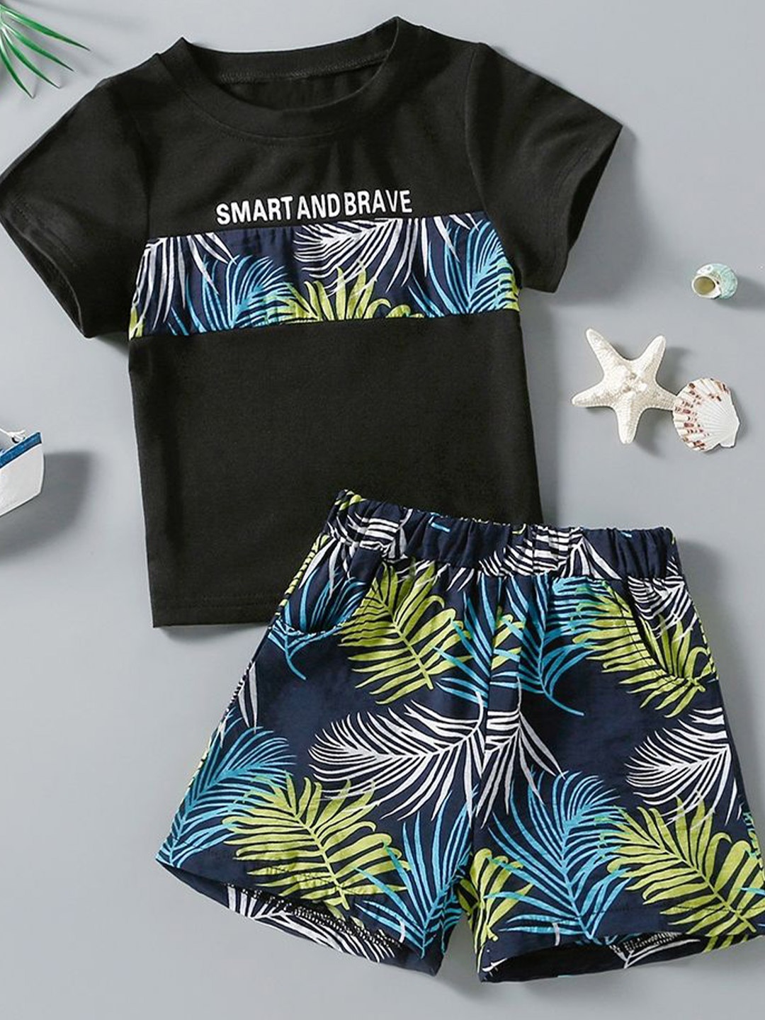 

LULU & SKY Boys Printed T-shirt with Shorts, Black