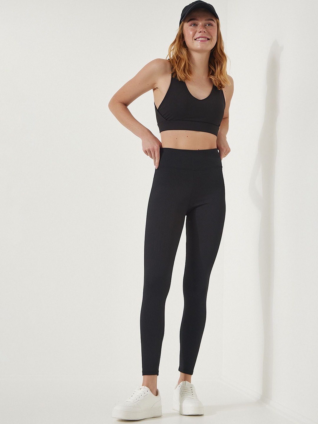 

Happiness istanbul Ankle-Length Gym Tights, Black