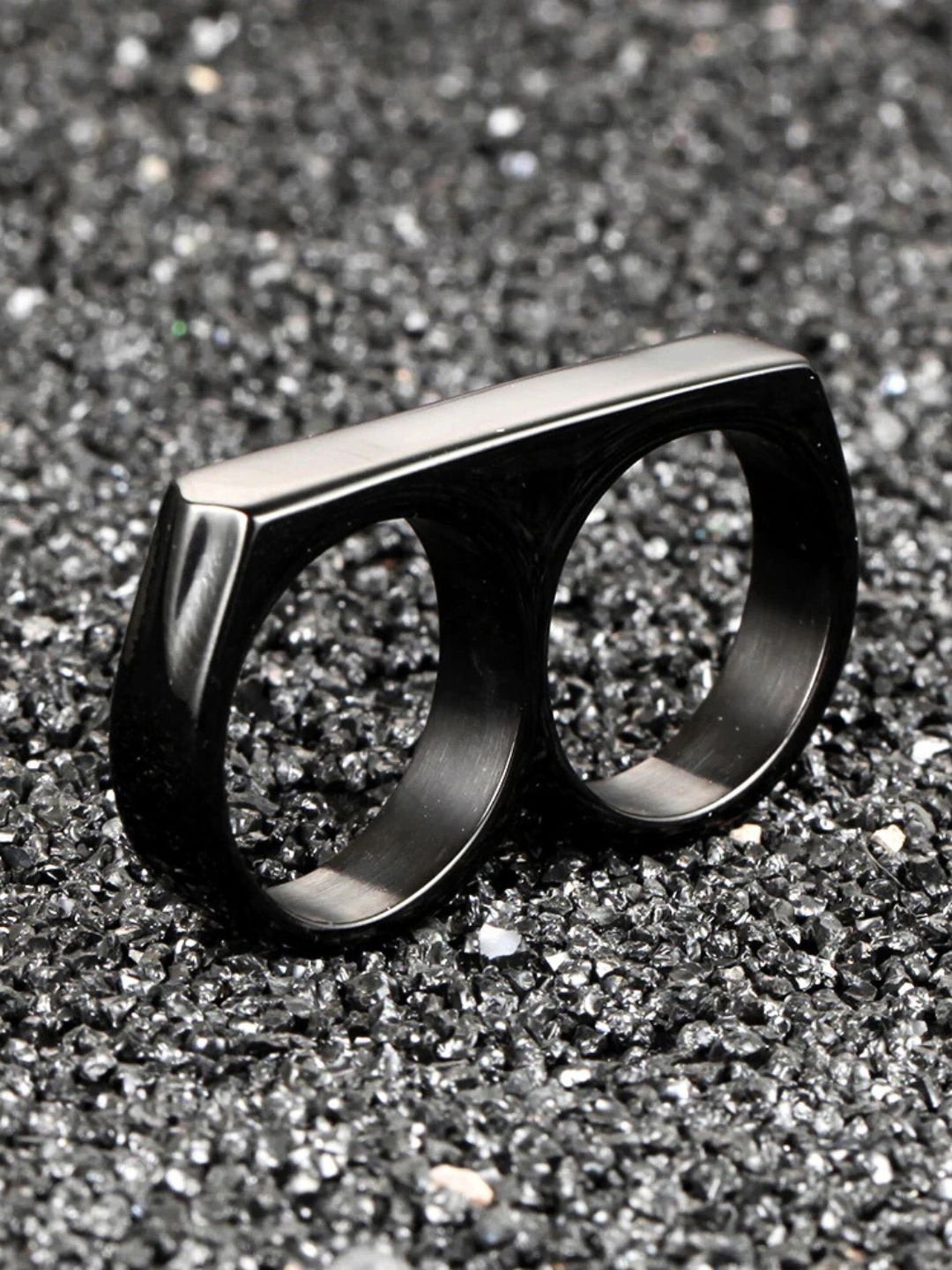 

The Roadster Lifestyle Co Men Trendy Double-Finger Ring, Black
