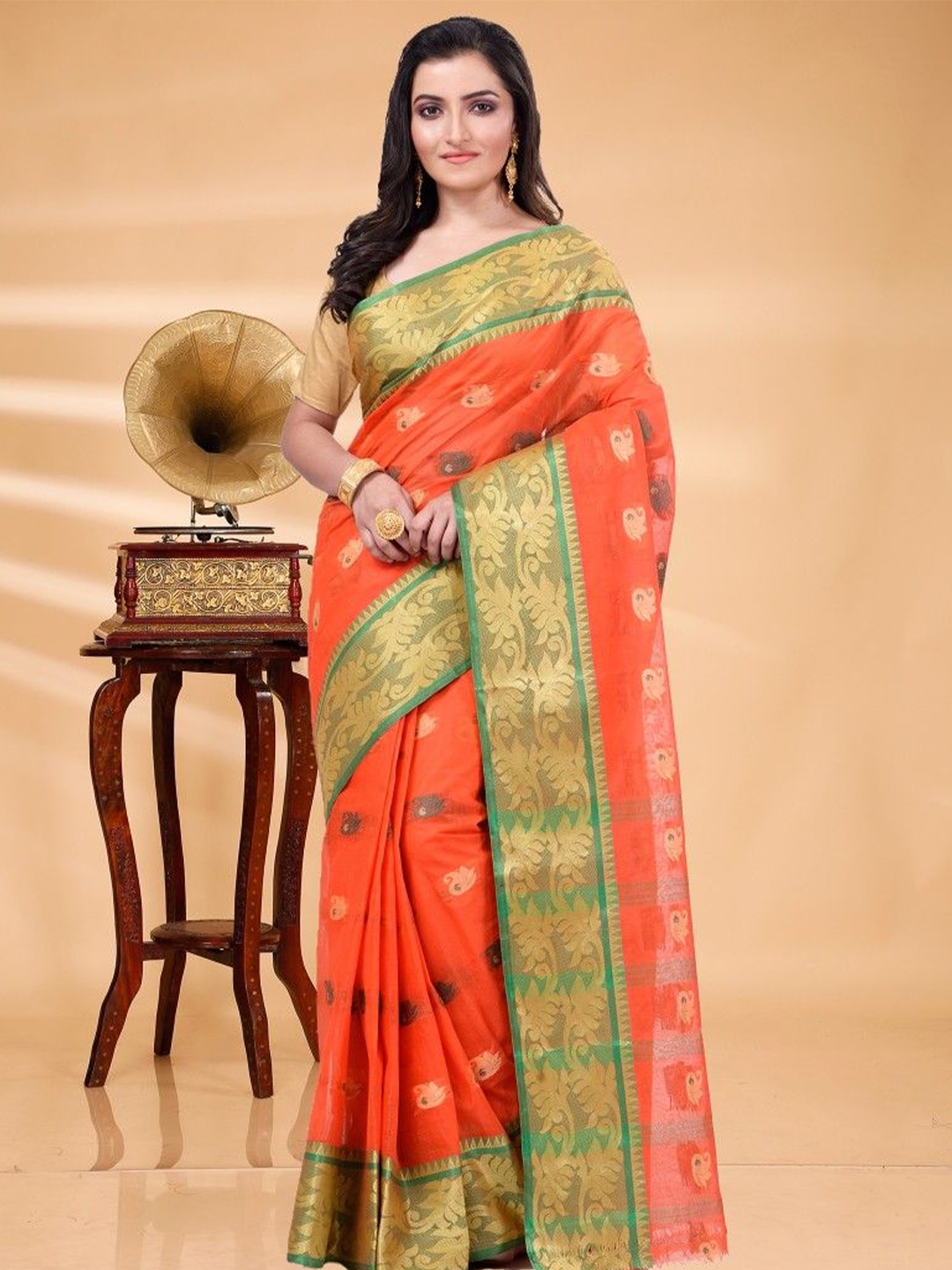 

SRILOK Woven Design Zari Pure Cotton Taant Saree, Orange