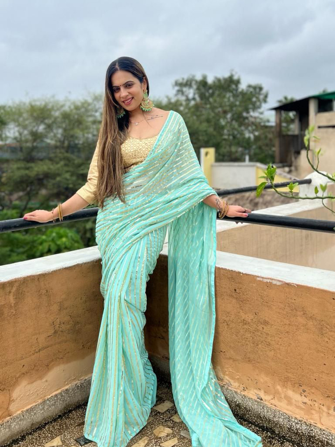 

PAYAL CREATION Striped Gotta Patti Pure Georgette Saree, Green