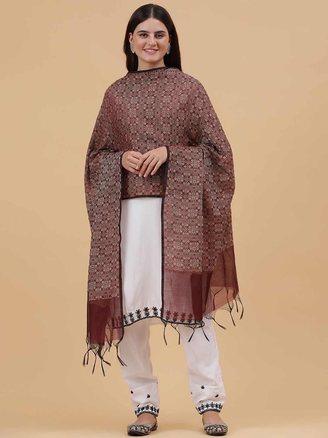 

BAESD Woven Design Dupatta, Maroon