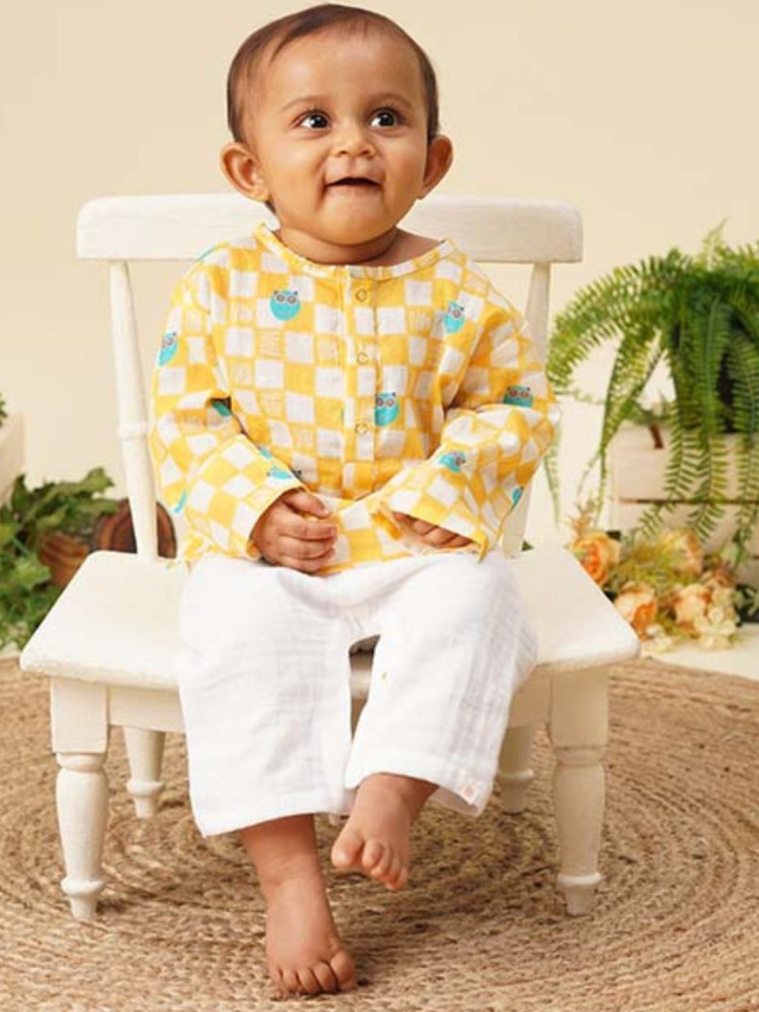 

Sangria Boys Printed Pure Cotton Kurta & Trousers, Yellow