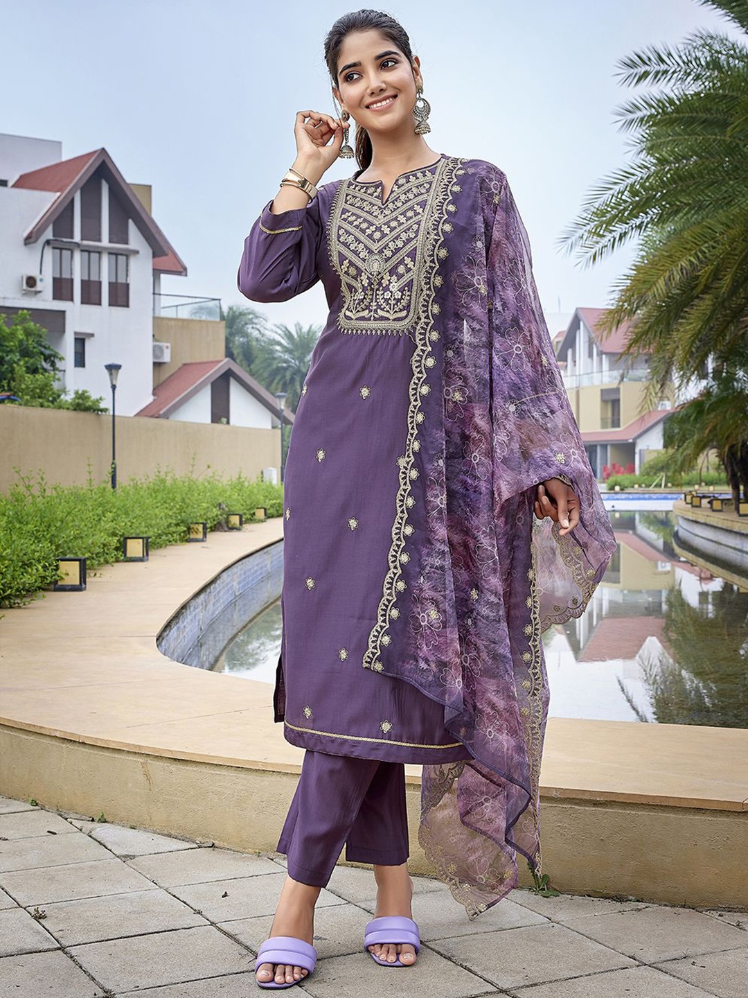 

Royal Export Women Ethnic Motifs Embroidered Regular Thread Work Kurta with Trousers & With Dupatta, Purple