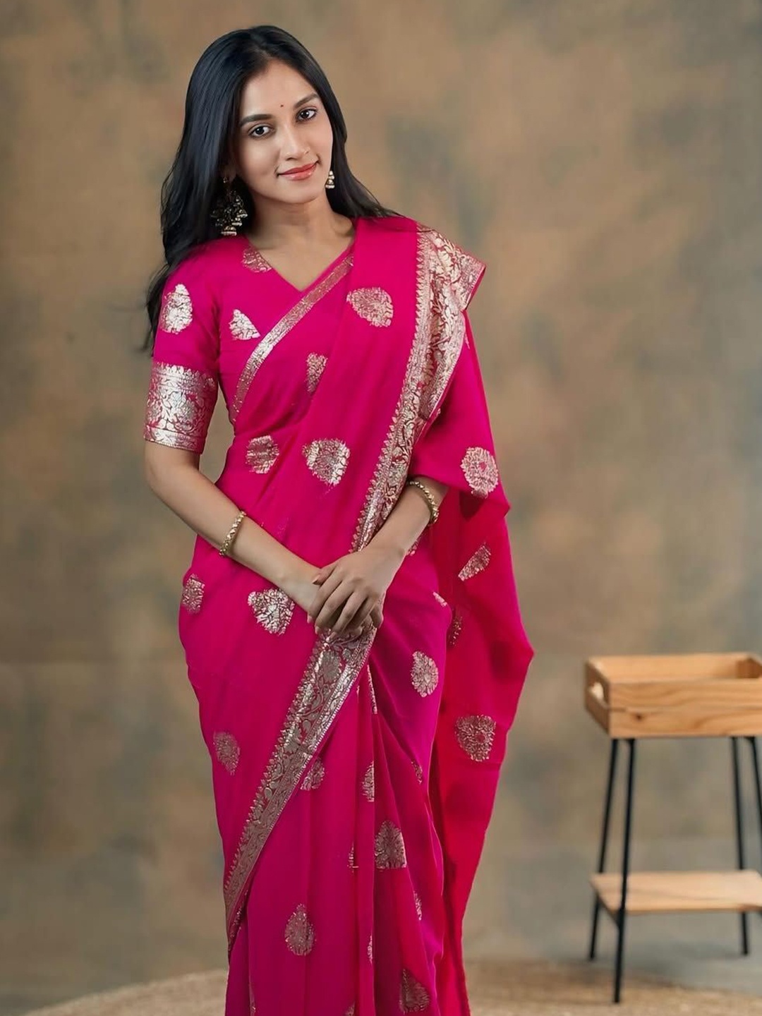 

PAYAL CREATION Woven Design Zari Pure Georgette Saree, Pink