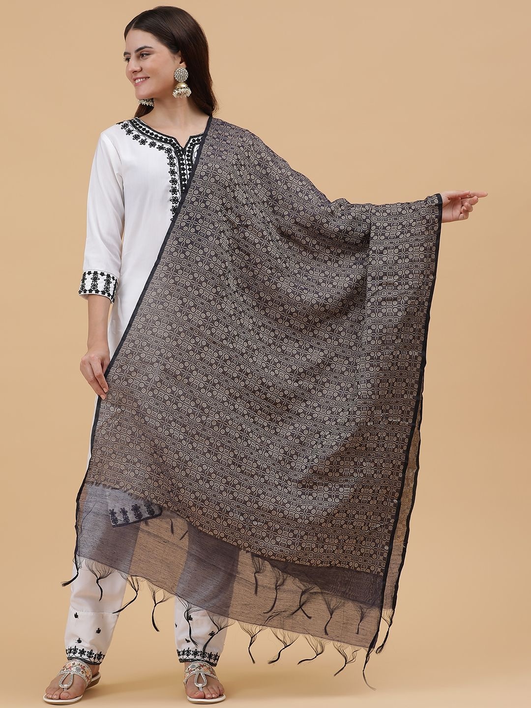 

BAESD Woven Design Dupatta, Black