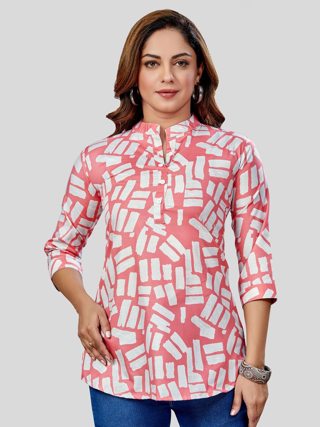 

Saree Swarg Quirky Printed Kurti, Pink