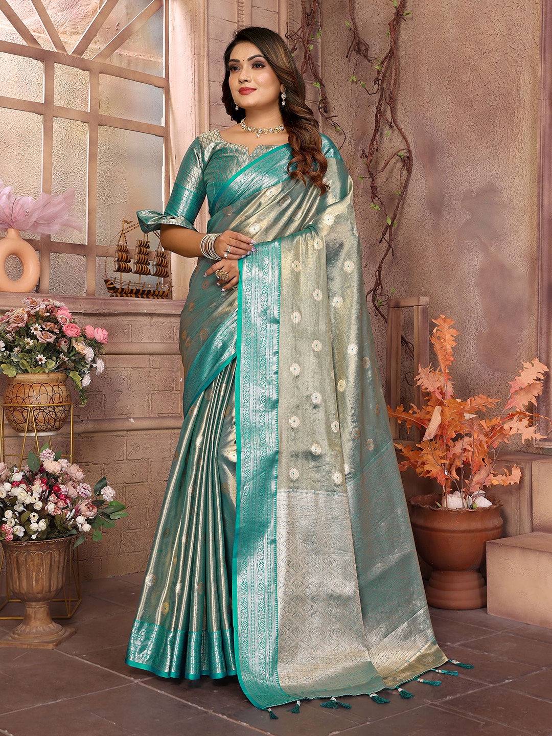 

Vintro Woven Design Zari Tissue Saree, Teal