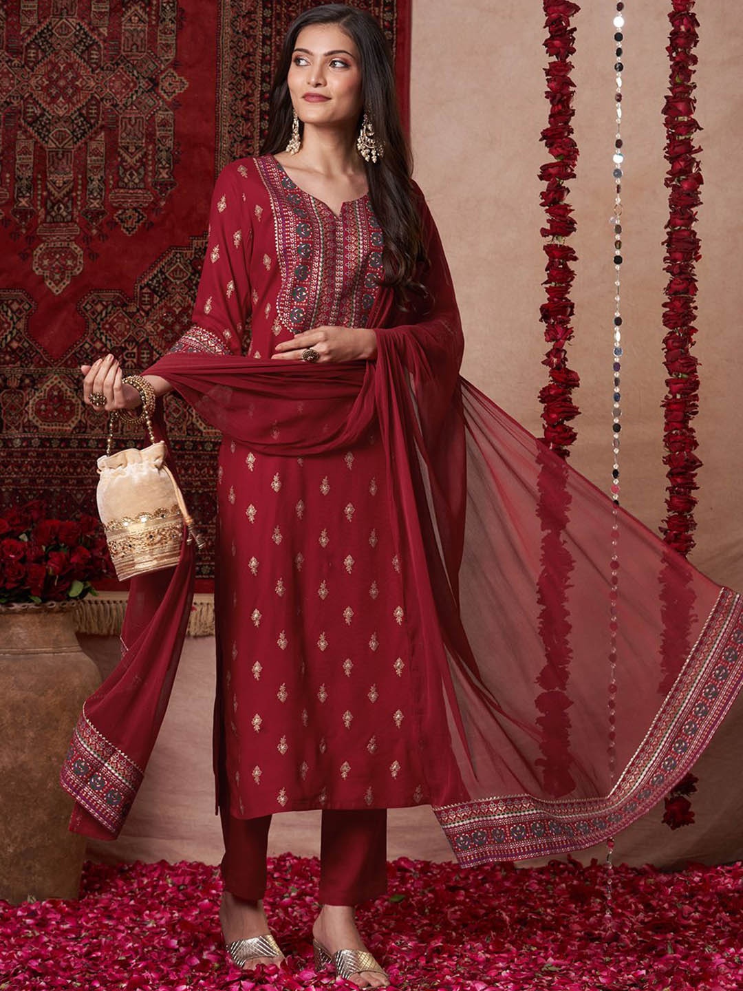 

DIVASTRI Women Ethnic Motifs Printed Regular Kurta with Trousers & With Dupatta, Red