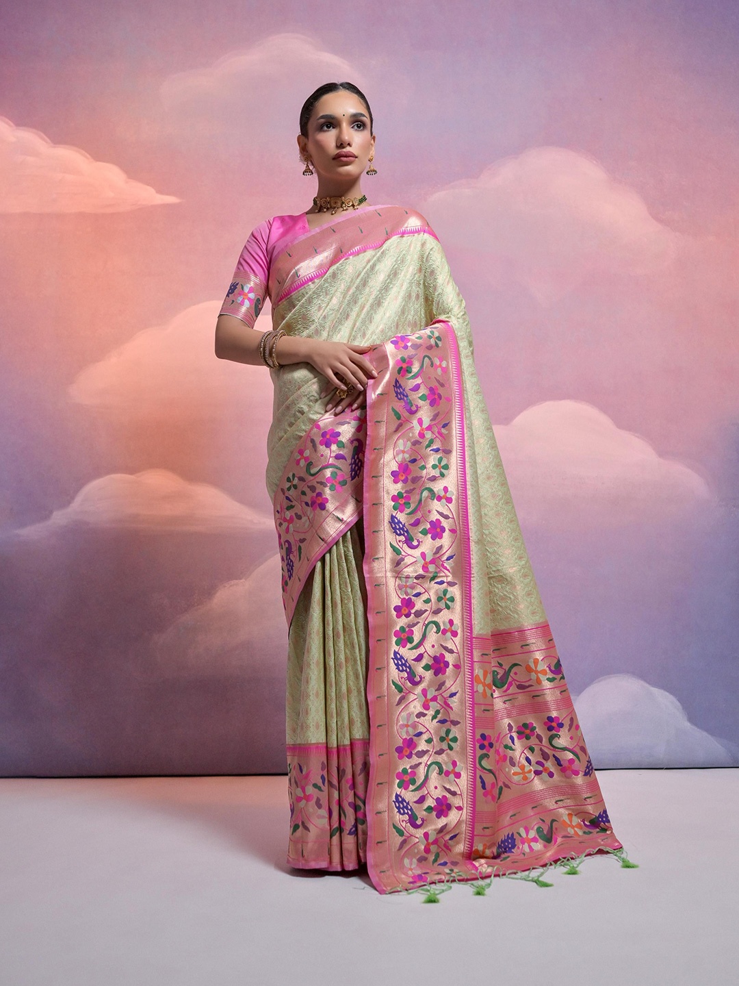 

Ekta Textiles Woven Design Zari Pure Silk Banarasi Saree, Green