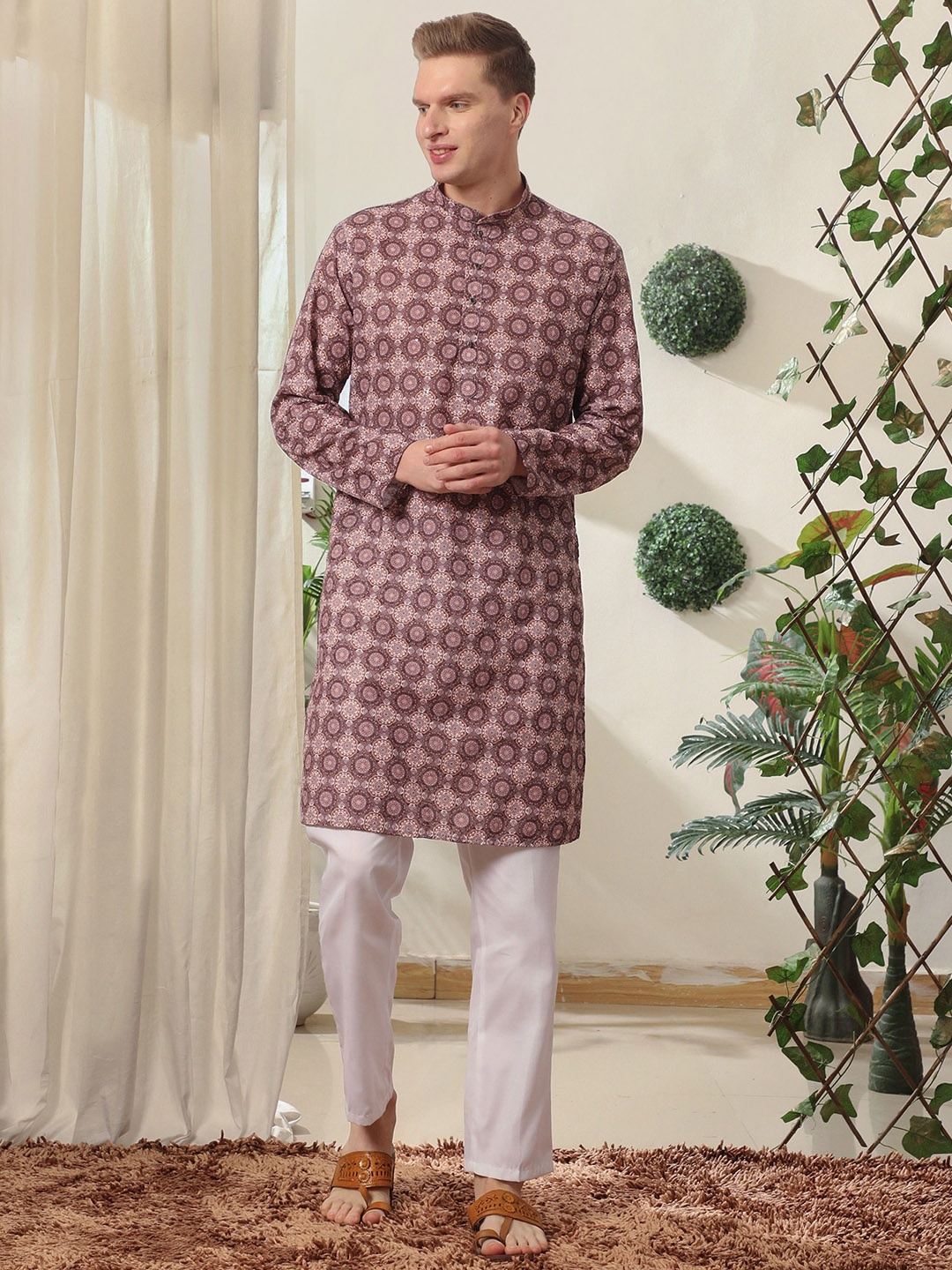 

Pro-Ethic STYLE DEVELOPER Men Printed Mirror Work Jacquard Kurta, Maroon