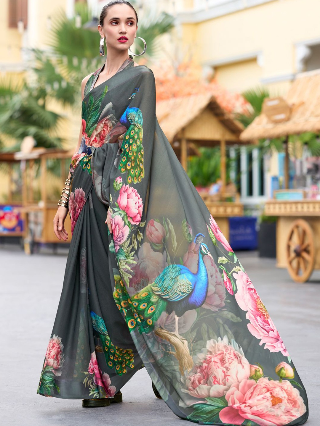 

LeeliPeeri Designer Floral Poly Georgette Saree, Grey