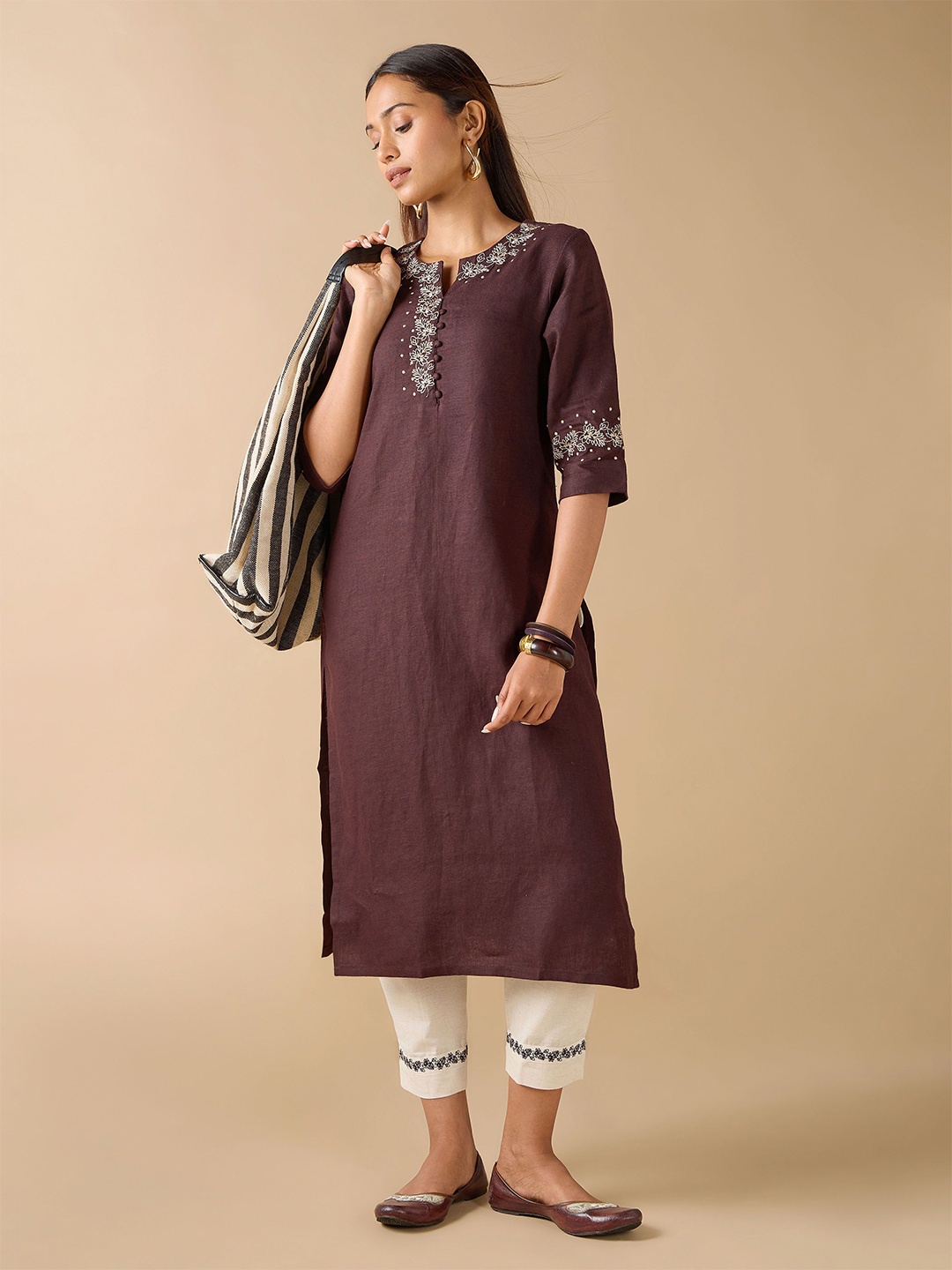 

Vismay Floral Embroidered Linen Kurta with Trousers, Brown