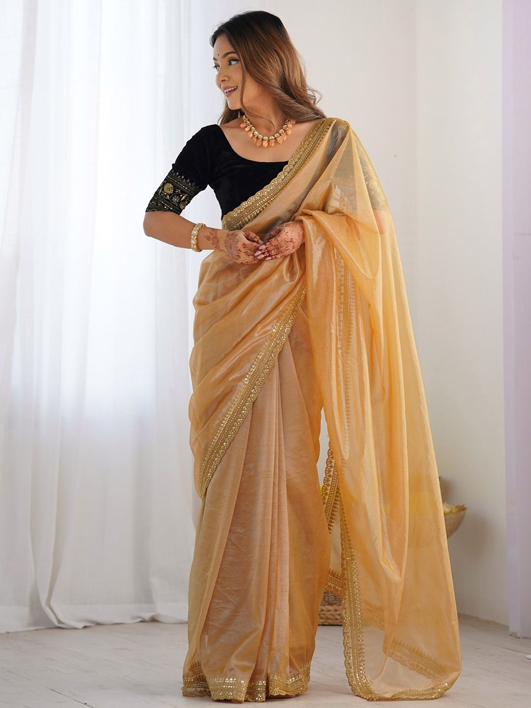 

DIVASTRI Sequinned Pure Chiffon Saree, Brown