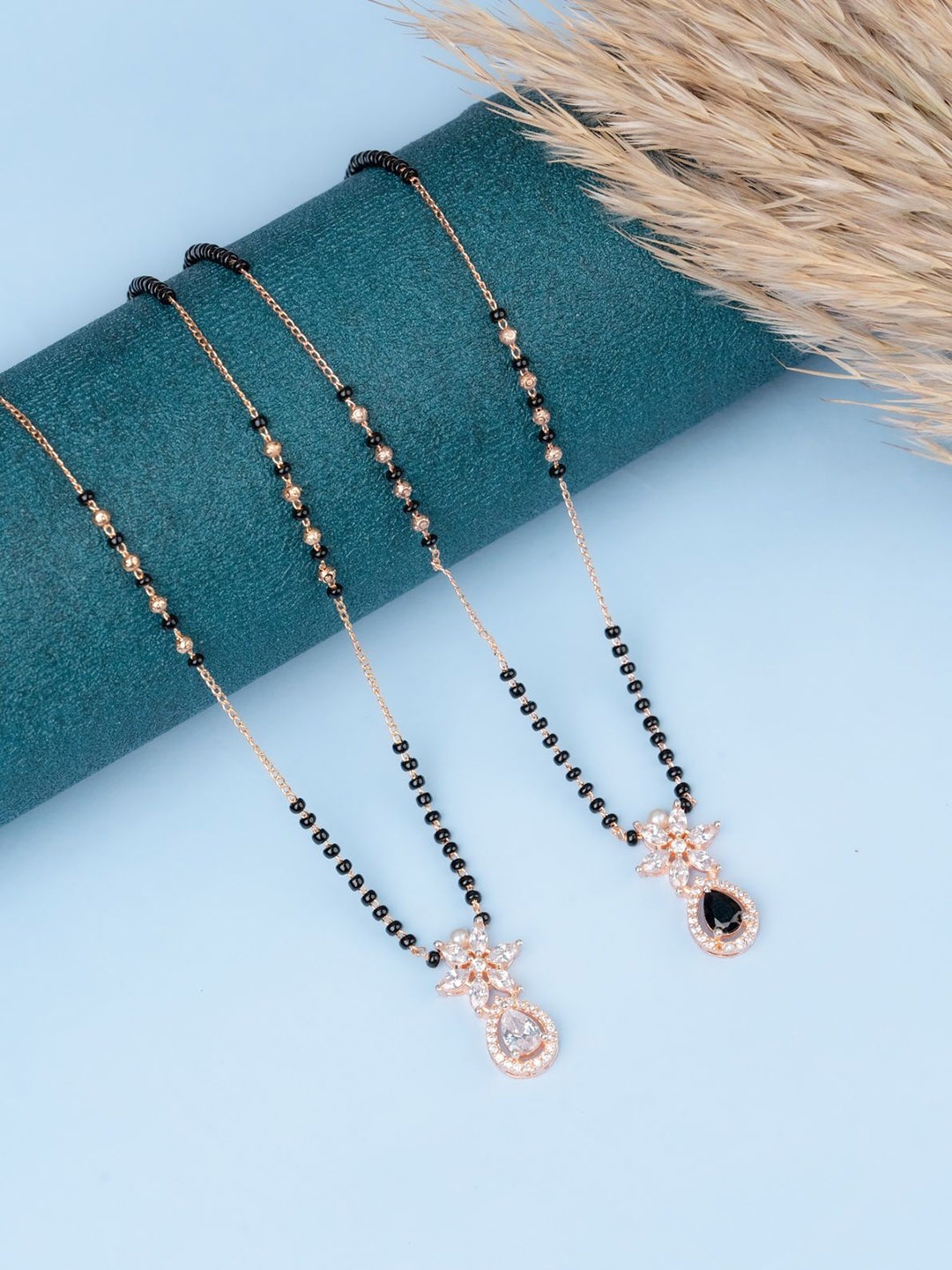 

Zeraki Jewels Rose Gold-Plated Artificial Stones and Beads Mangalsutra
