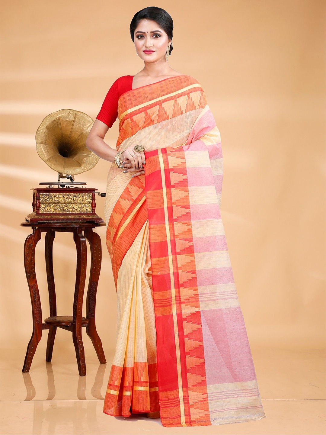 

SRILOK Zari Pure Cotton Taant Saree, Cream