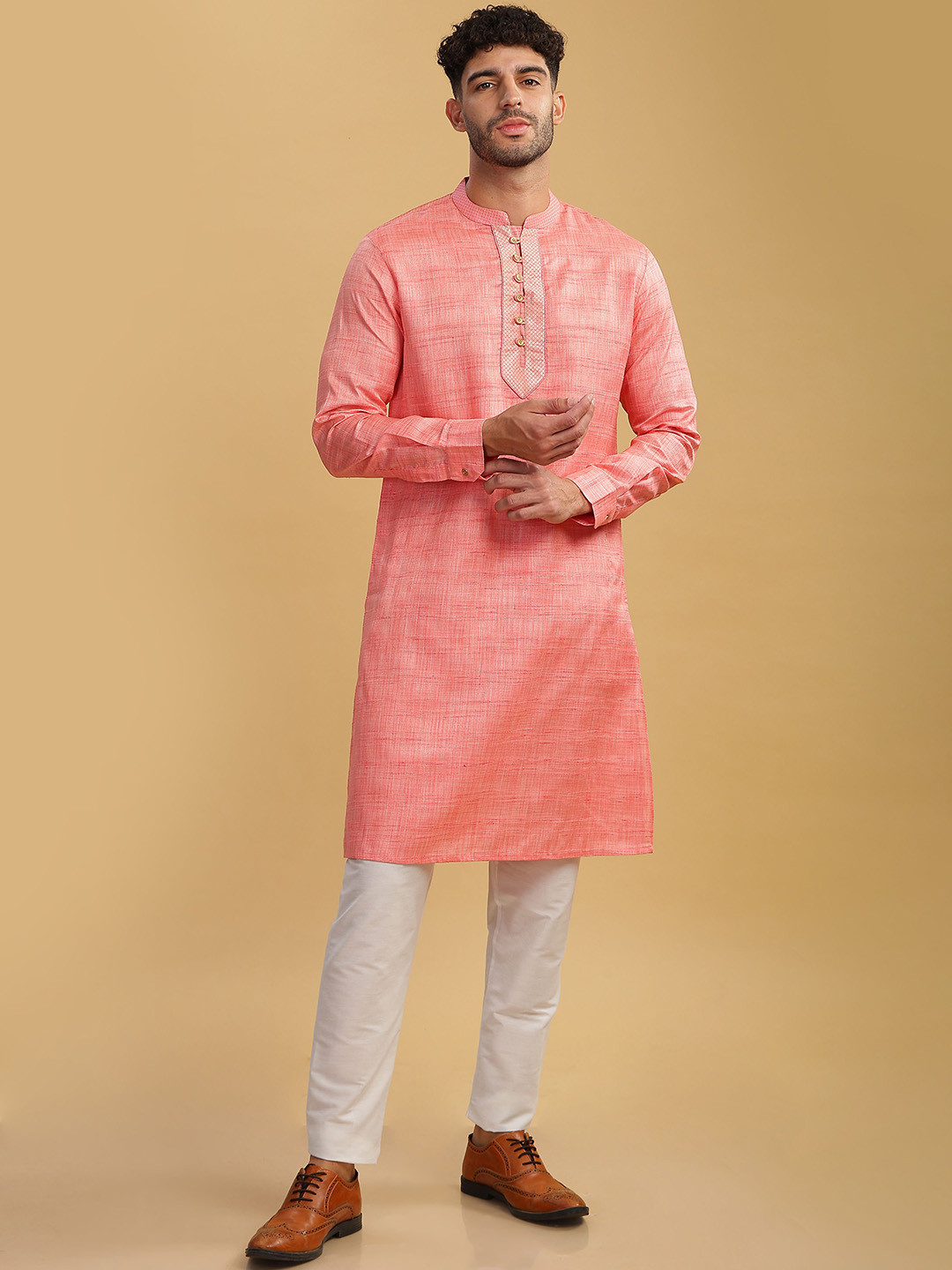 

Arch element Men Flared Sleeves Thread Work Kurta, Pink