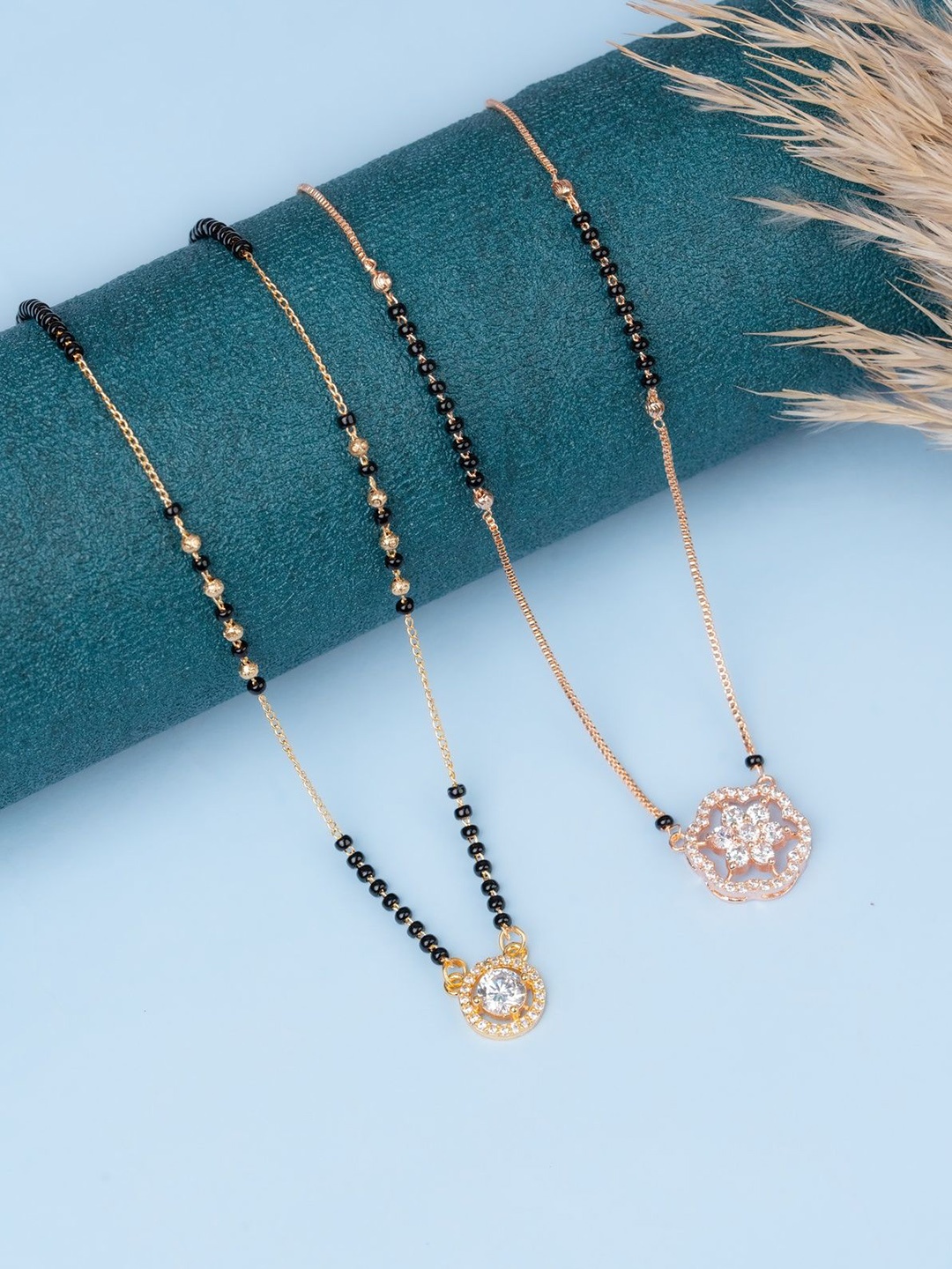 

Zeraki Jewels Artificial Stones and Beads Mangalsutra, Gold