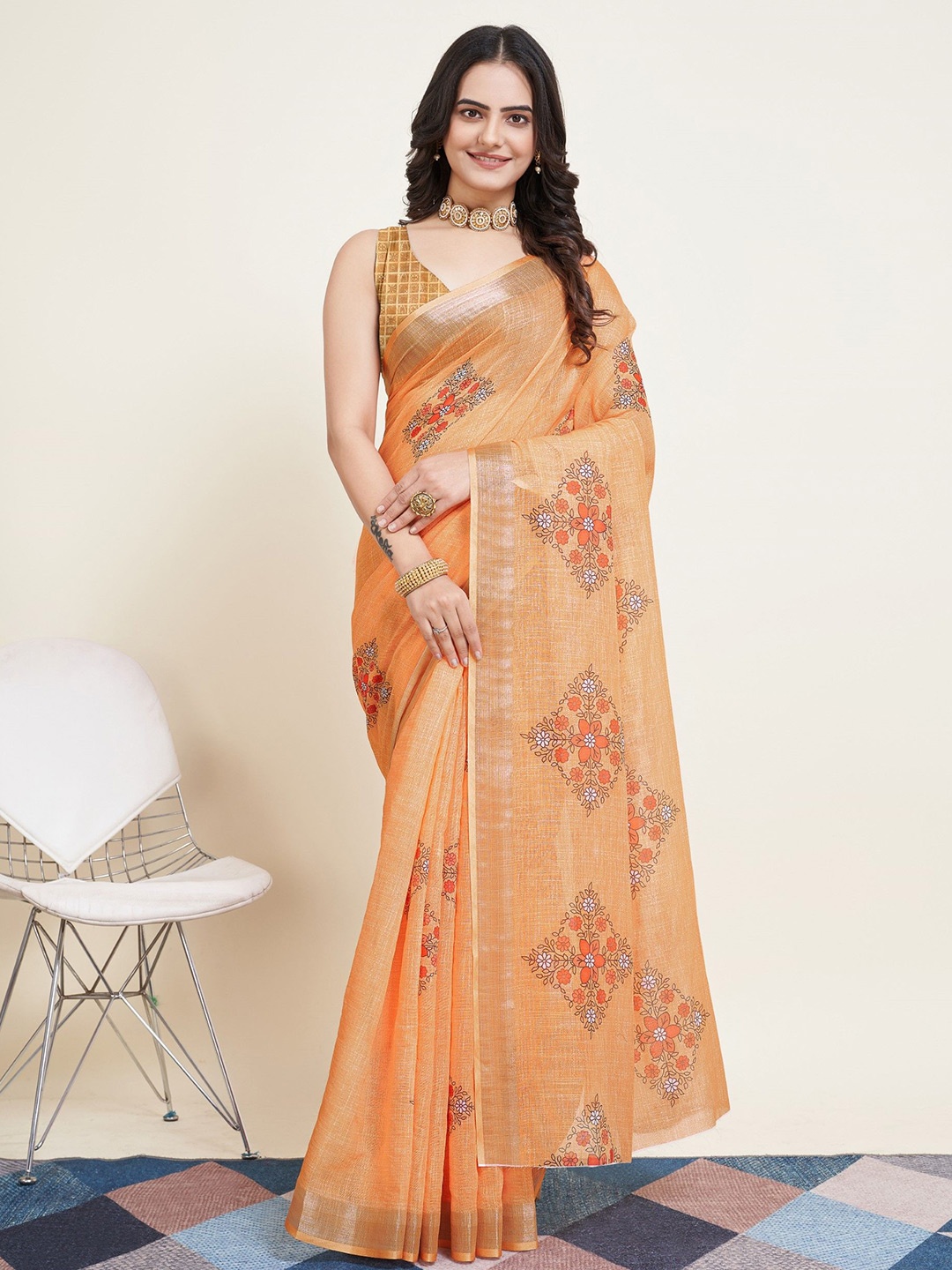 

Rangtulika Ethnics Floral Zari Saree, Orange