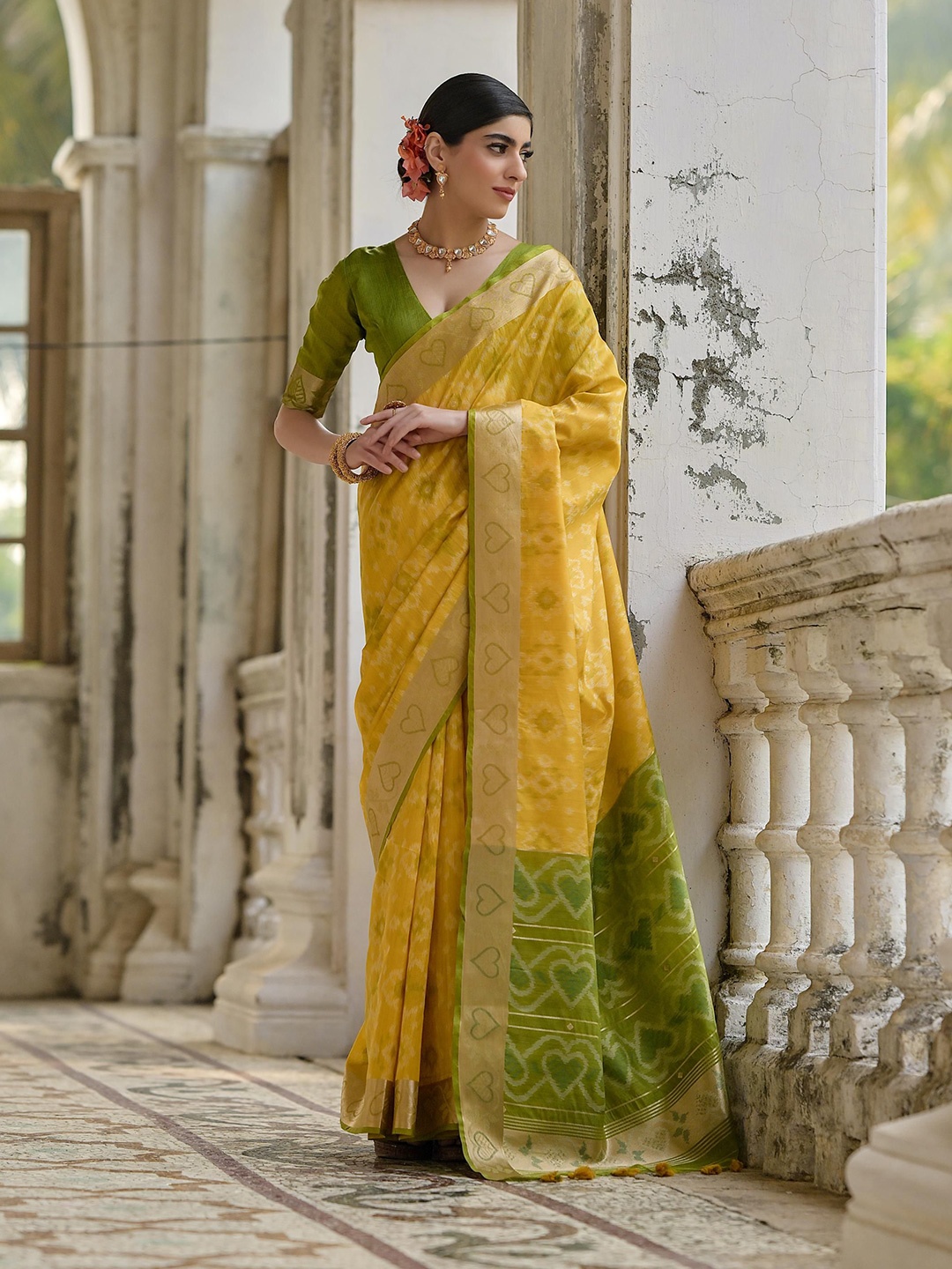 

Ekta Textiles Woven Design Zari Pure Silk Banarasi Saree, Yellow
