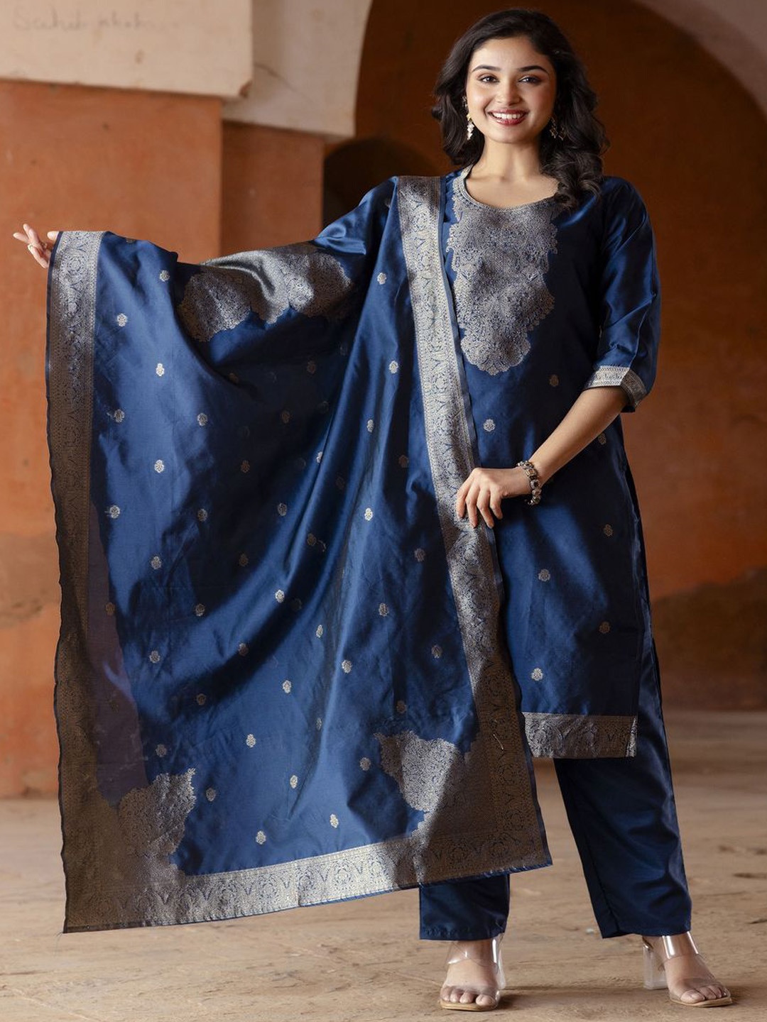 

KALINI Women Floral Printed Regular Kurta with Trousers & With Dupatta, Teal