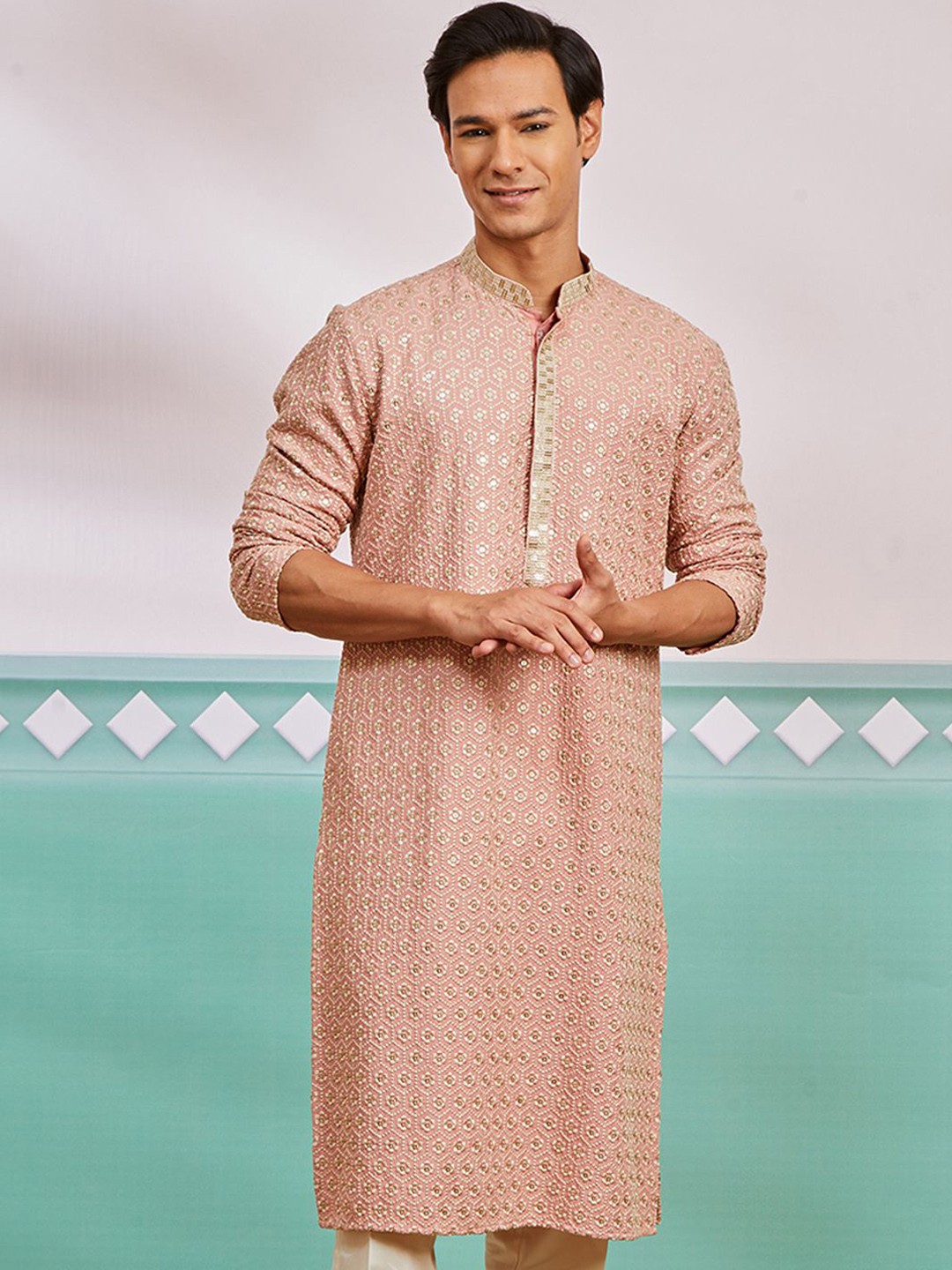 

VASTRAMAY Men Geometric Embroidered Thread Work Kurta, Peach