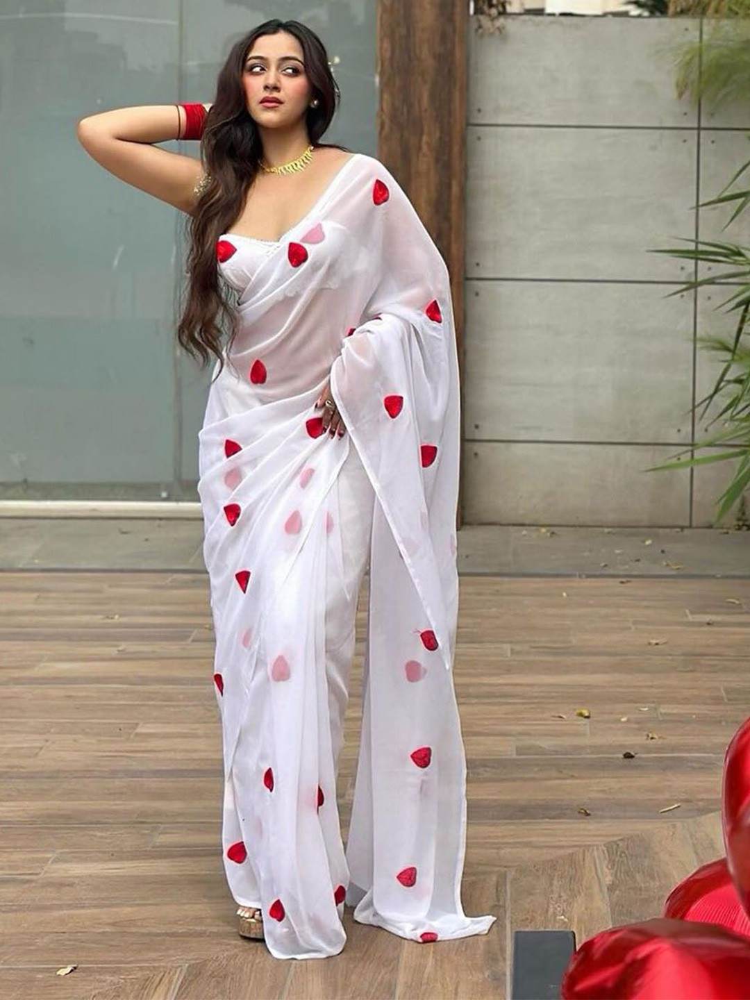 

SWADESI STUFF Embellished Embroidered Pure Georgette Saree, White