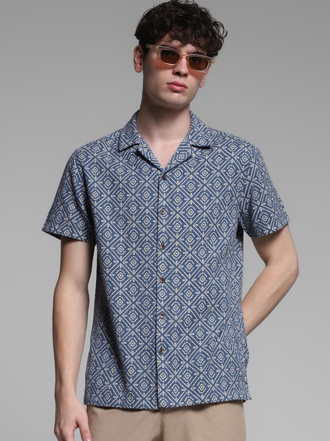 

Jack & Jones Men Floral Opaque Printed Casual Shirt, Blue