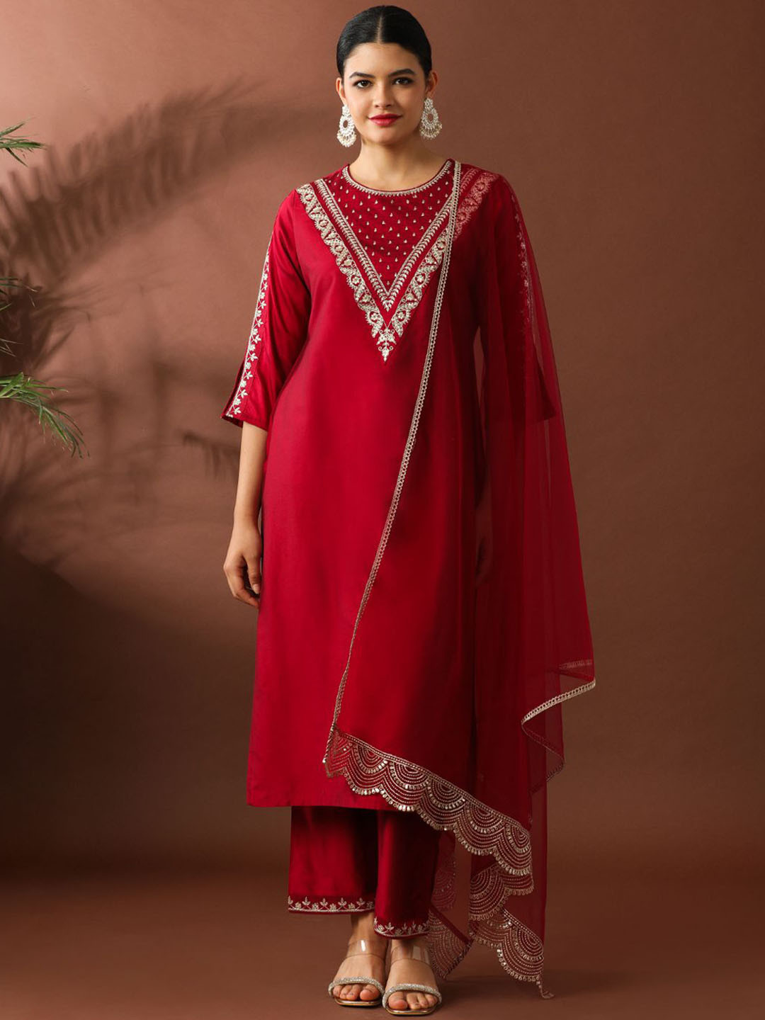 

Jaipur Kurti Women Floral Embroidered Regular Kurta with Trousers & With Dupatta, Red