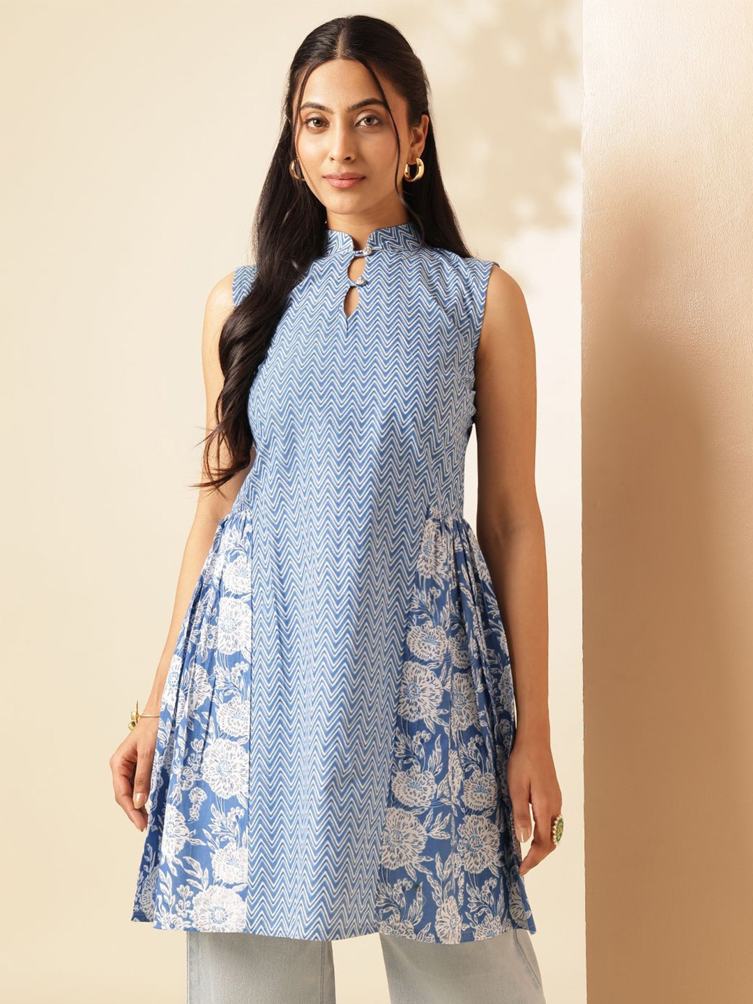 

Vbuyz Mandarin Collar Printed Tunic, Blue