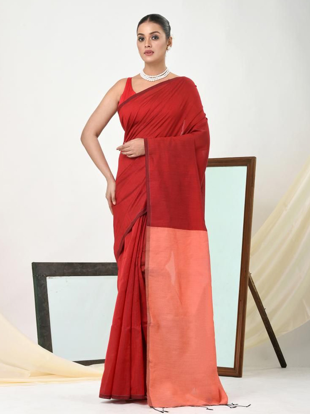 

VIBHAVARI Saree, Red
