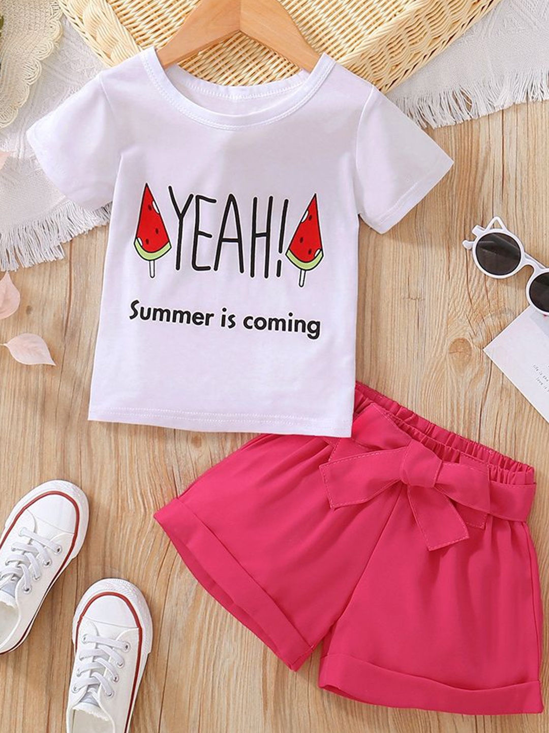 

LULU & SKY Girls Printed T-shirt with Shorts, Red