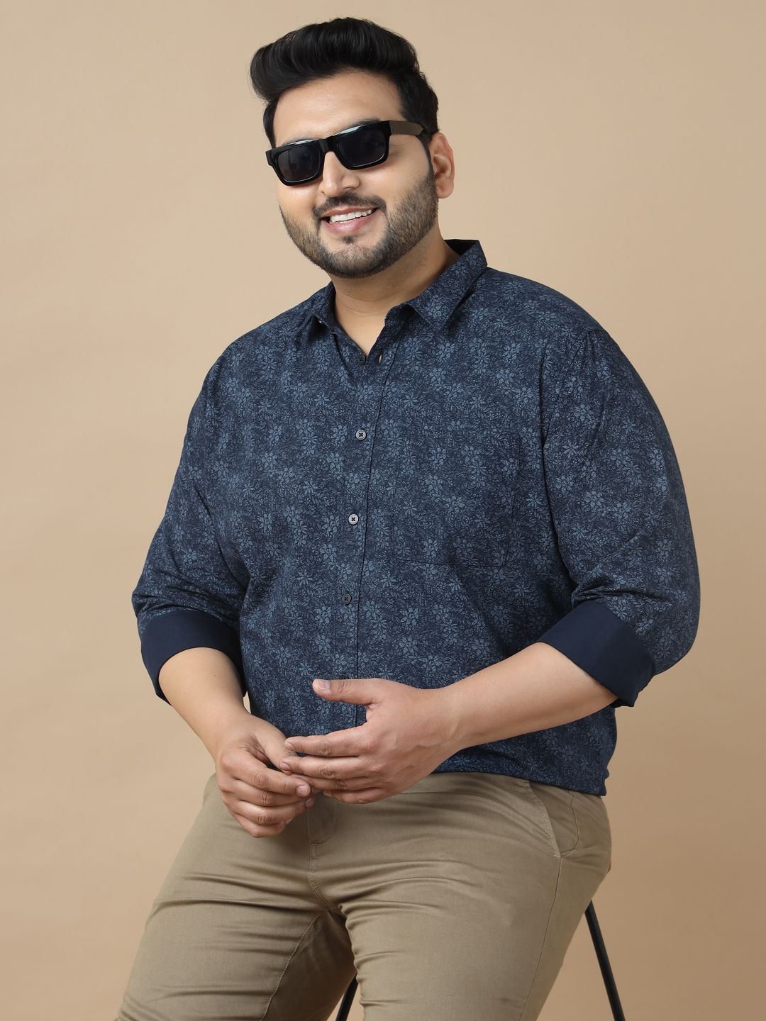 

Sztori Men Standard Slim Fit Opaque Printed Casual Shirt, Navy blue