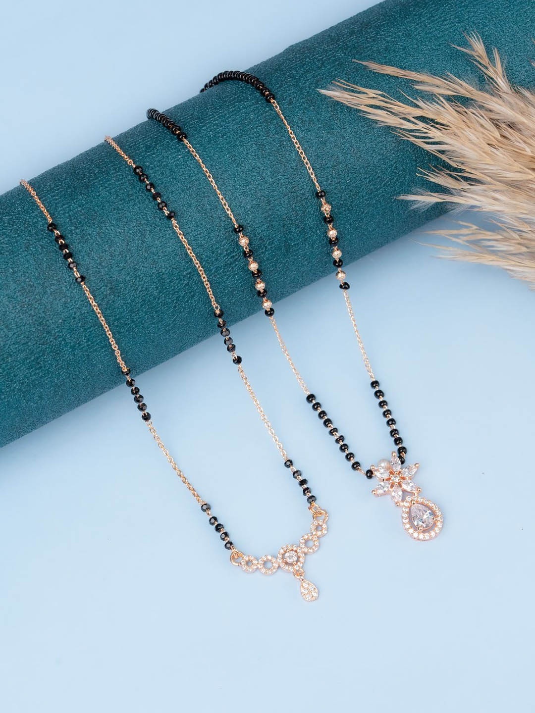 

Zeraki Jewels Rose Gold-Plated Artificial Stones and Beads Mangalsutra