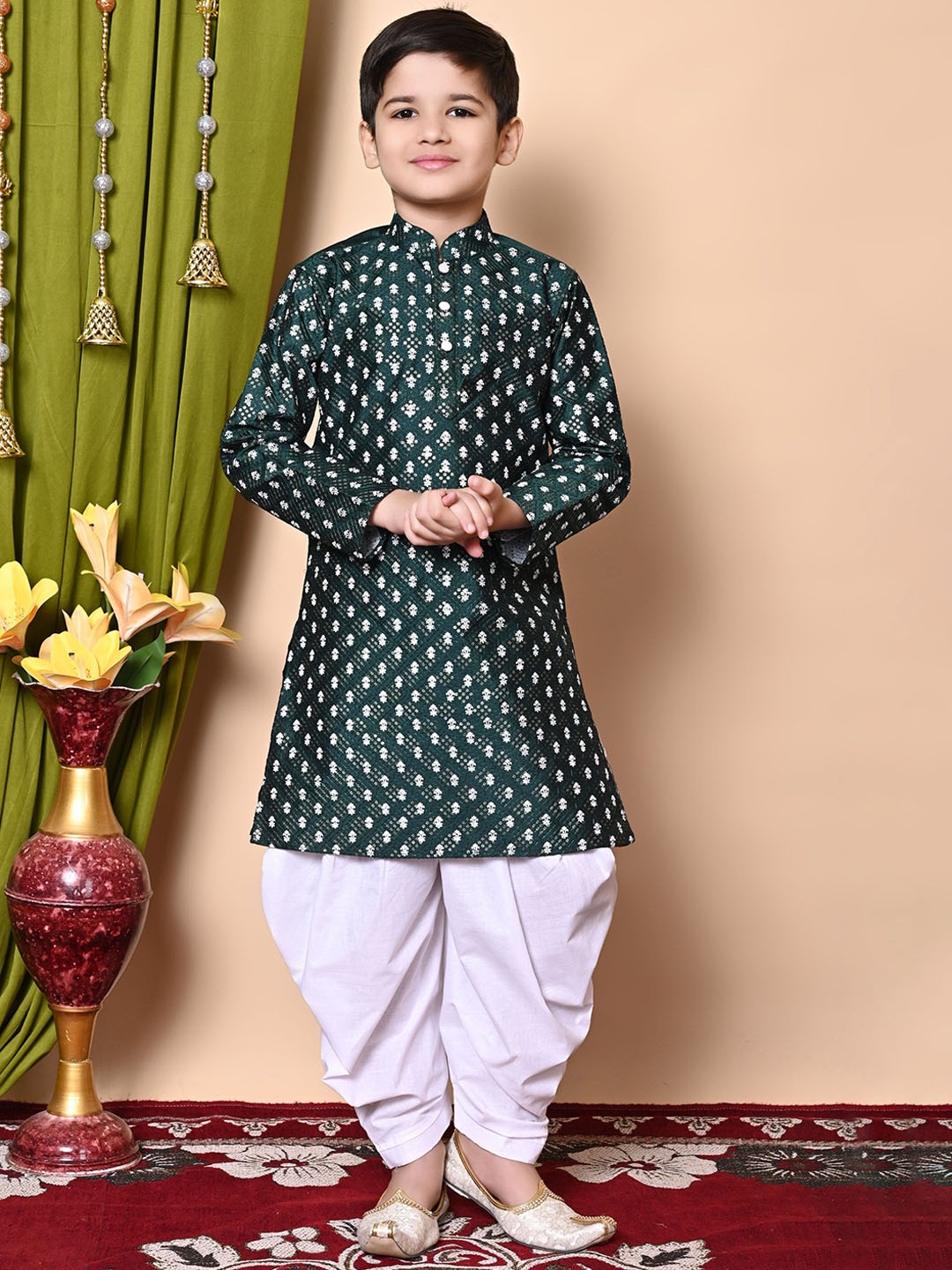 

BAESD Boys Embroidered Regular Sequinned Dupion Silk Kurta with Patiala, Green