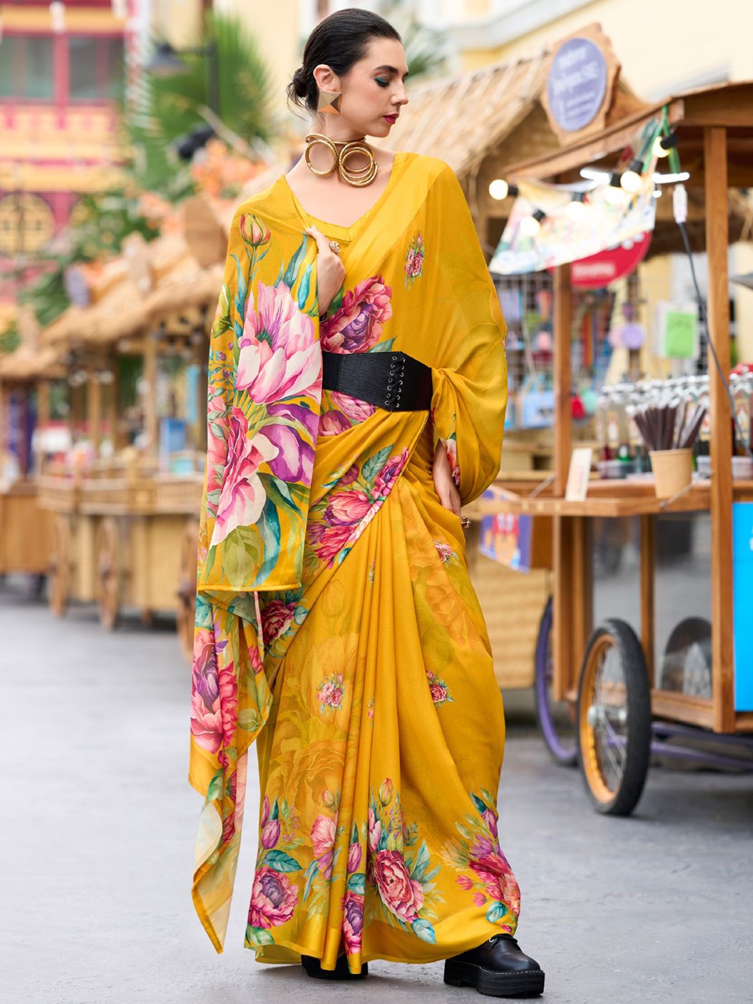 

LeeliPeeri Designer Floral Poly Georgette Saree, Yellow