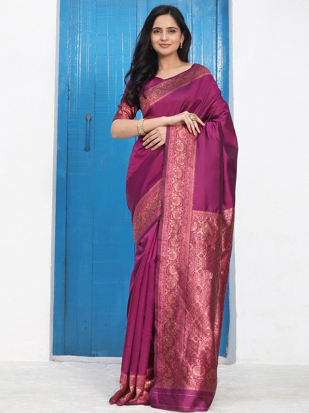

Nimidiya Zari Silk Blend Kanjeevaram Saree, Magenta