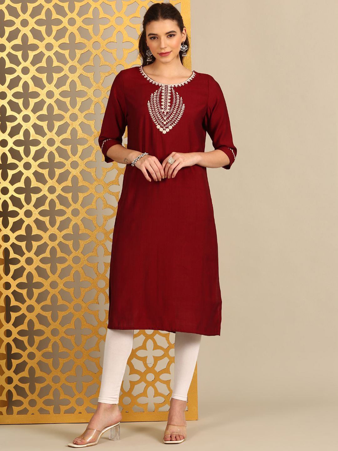 

Alena Women Geometric Thread Work Kurta, Maroon
