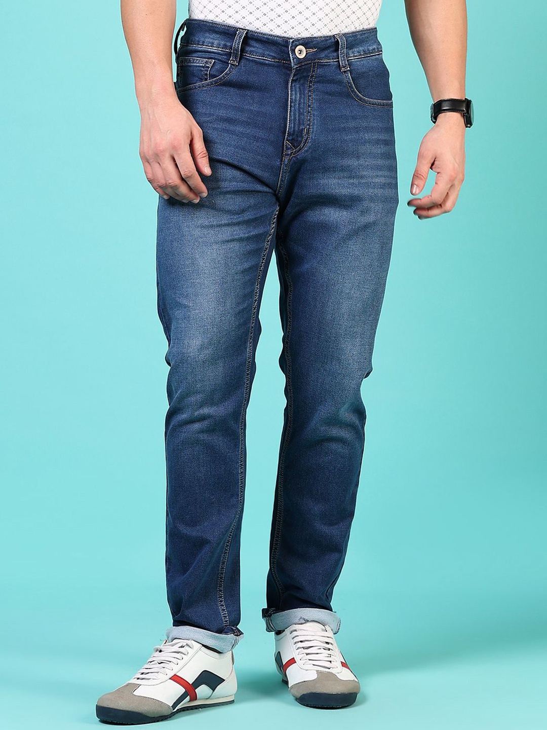 

V-Mart Men Light Fade Jeans, Blue