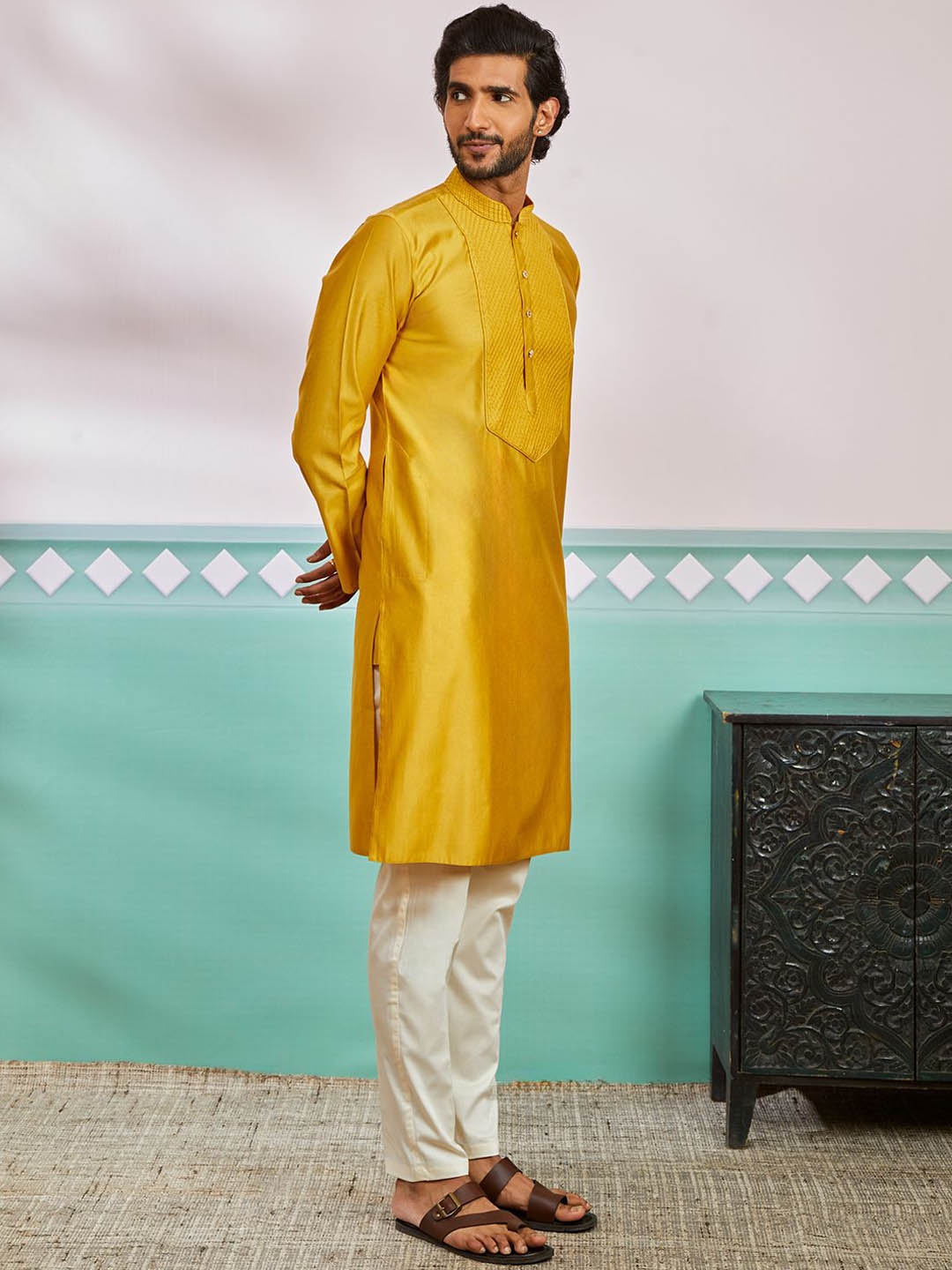 

VASTRAMAY Men Yoke Design Regular Thread Work Kurta with Trousers, Mustard