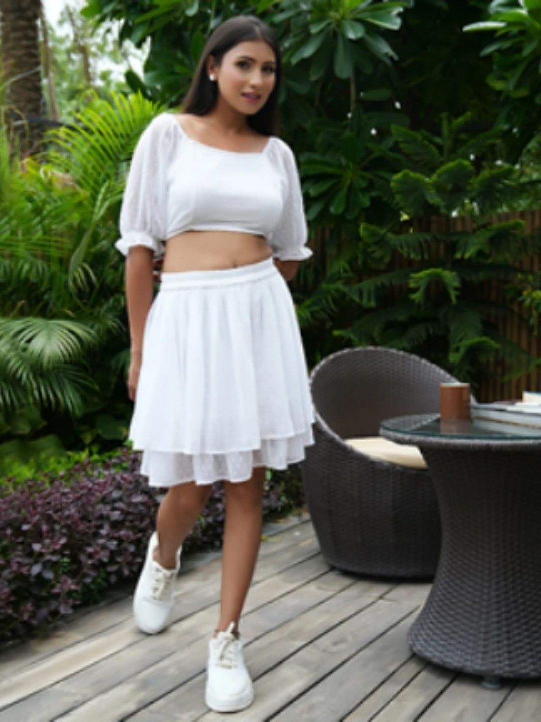 

Veeralda Crop Top With Knee-Length Skirt Co-Ords, White