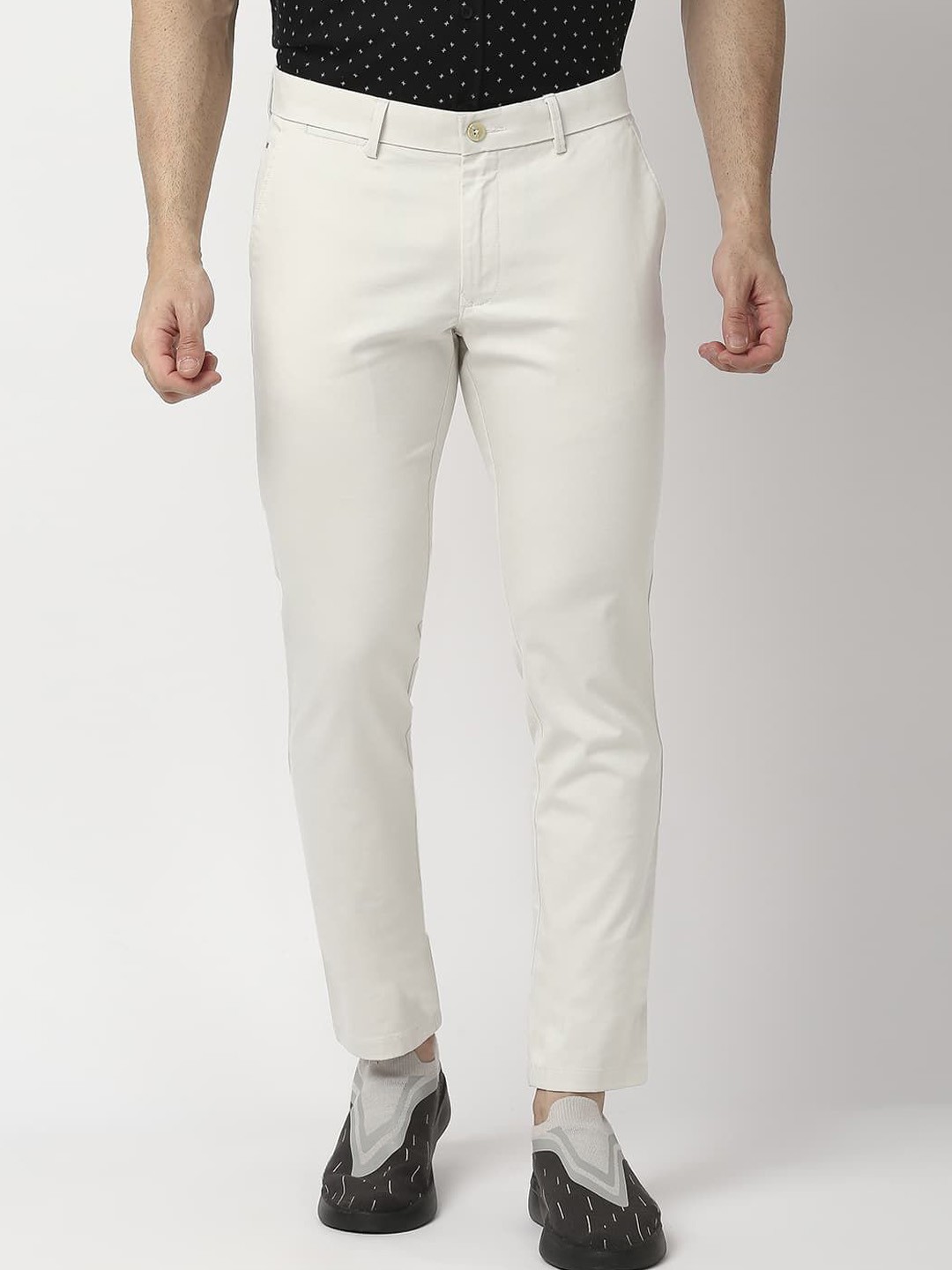 

Basics Men Tapered Fit Trousers, Grey