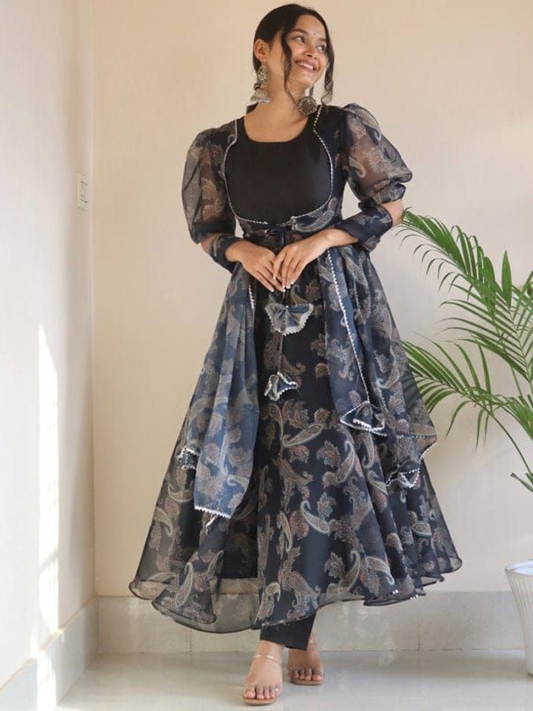 

ANVERI TEXTILE Women Paisley Printed Sequinned Anarkali Kurta, Black