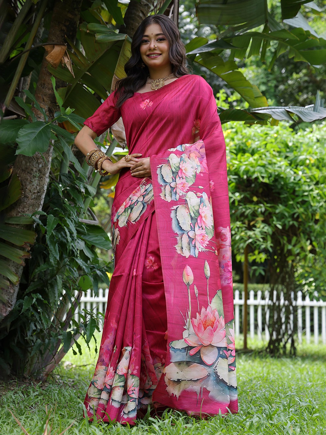 

Ekta Textiles Floral Pure Silk Banarasi Saree, Pink