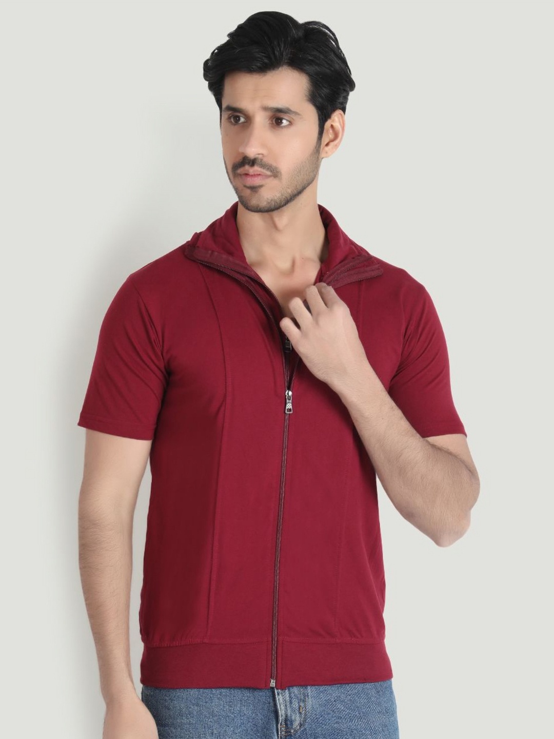 

Black Collection Men High Neck T-shirt, Maroon
