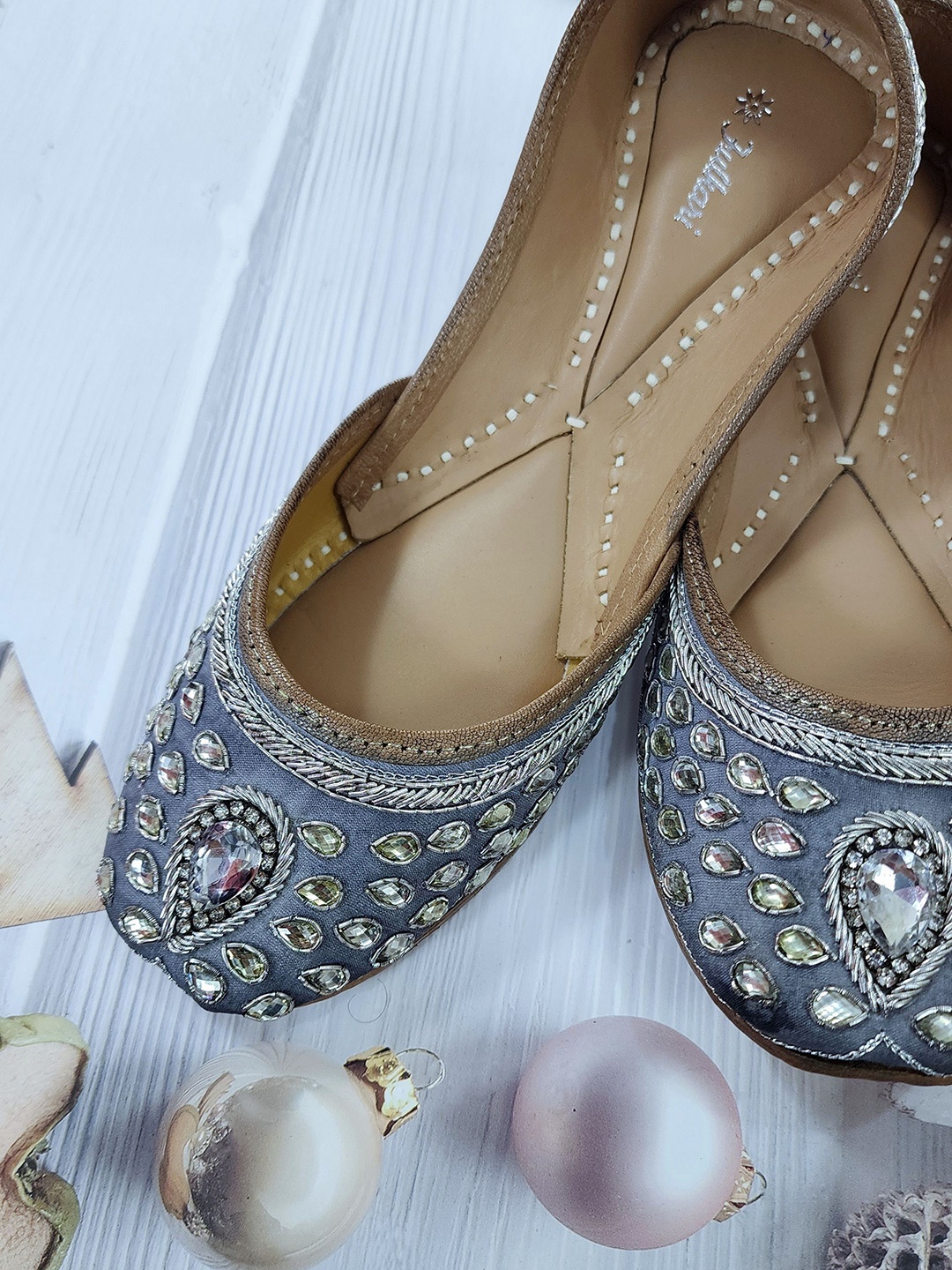 

Fulkari Women Embellished Ethnic Mojaris Flats, Grey